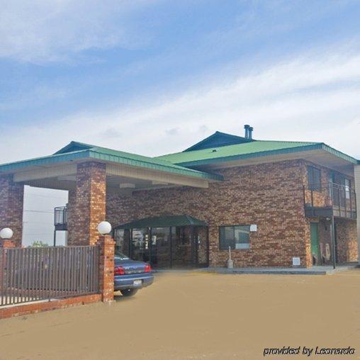 Regency Travel Inn Hayti Exterior photo